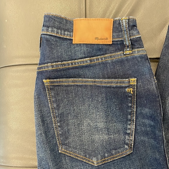 EUC Madewell 9” High Riser skinny jean, size 28T (tall), dark blue denim - Picture 2 of 4